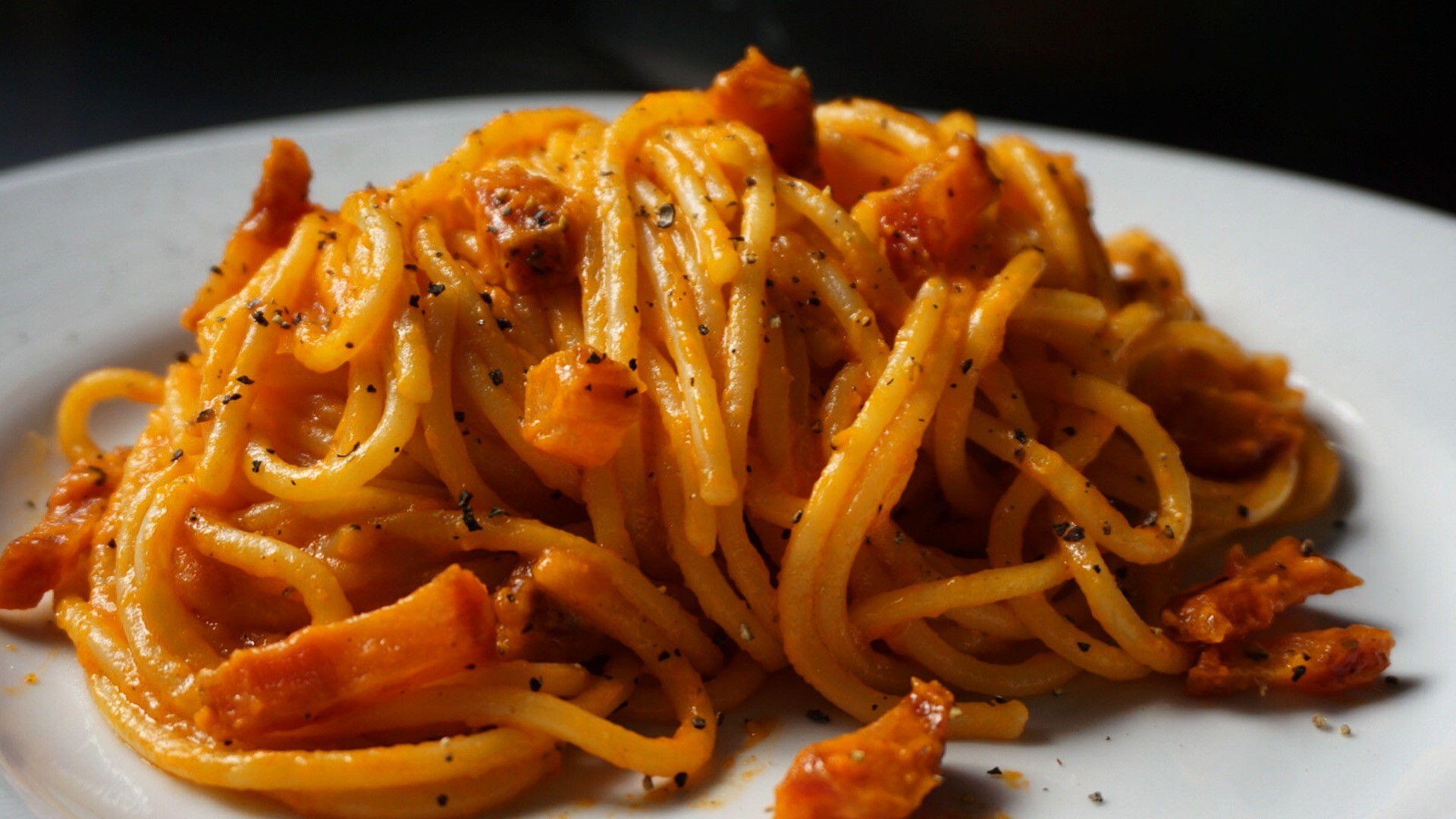 Spaghetti amatriciana – traditional recipe – Italian Kitchen Club
